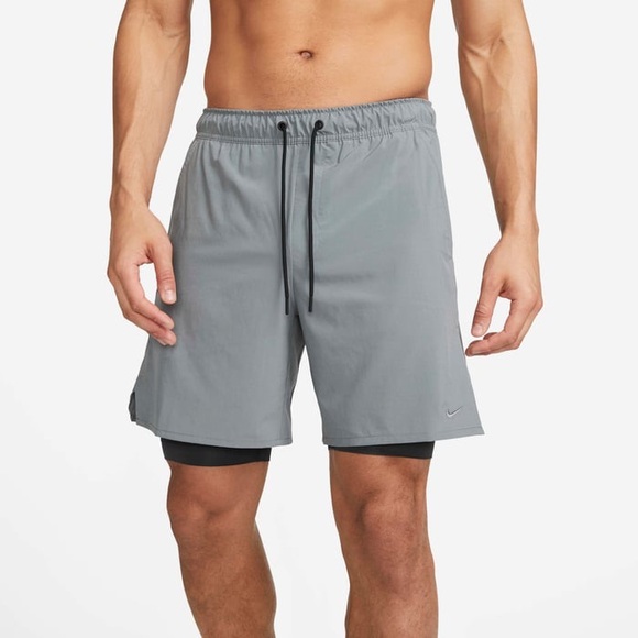 EUC Nike Grey Athletic Shorts Men Sz S - Picture 1 of 9